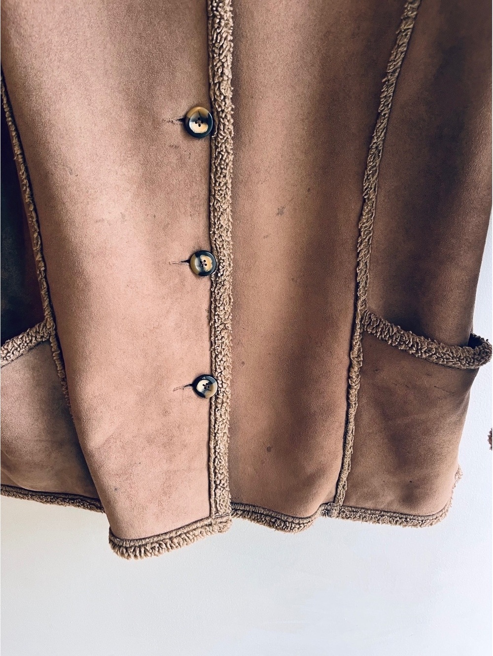 L.L.Bean Women's Large Brown Faux Shearling Coat with Button Closure - Picture 4 of 9